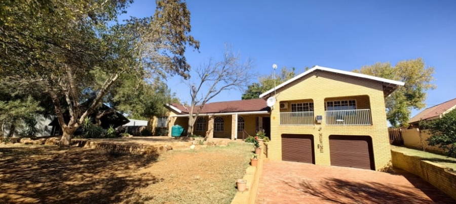 5 Bedroom Property for Sale in Parys Free State